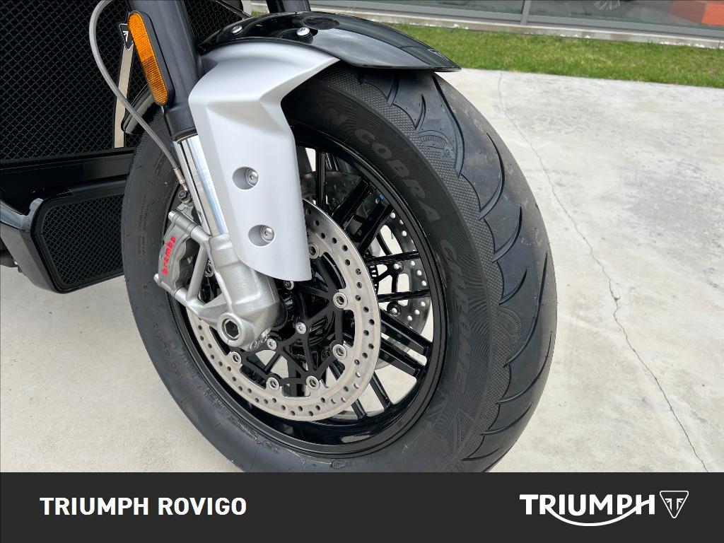 TRIUMPH Rocket III 2500 R Chrome Edition