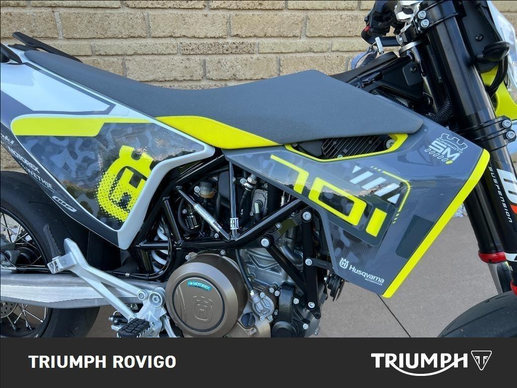 HUSQVARNA Supermoto 701 4T 