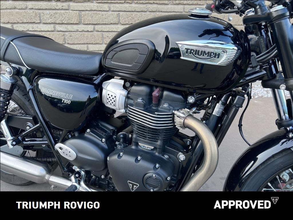 TRIUMPH Bonneville 900 T100 