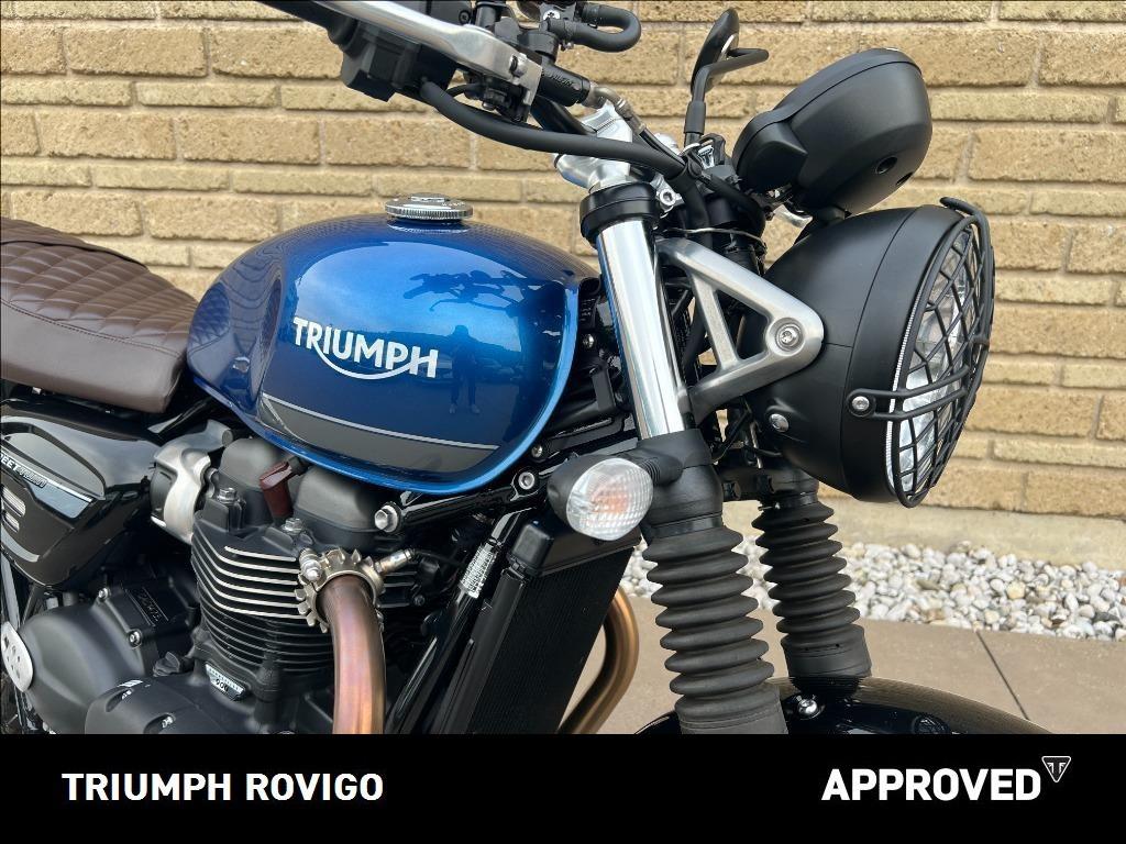 TRIUMPH Street Twin 900 