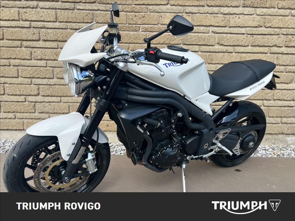 TRIUMPH Speed Triple 1050 