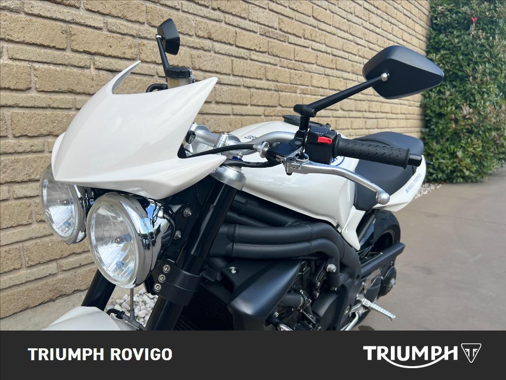 TRIUMPH Speed Triple 1050 