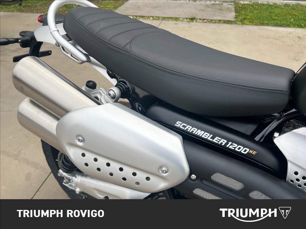TRIUMPH Scrambler 1200 XE Matt Khaki Green / Matt Crystal White Abs