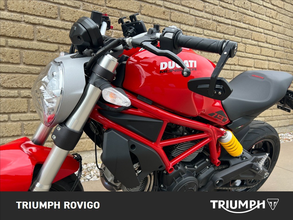 DUCATI Monster 797 Red