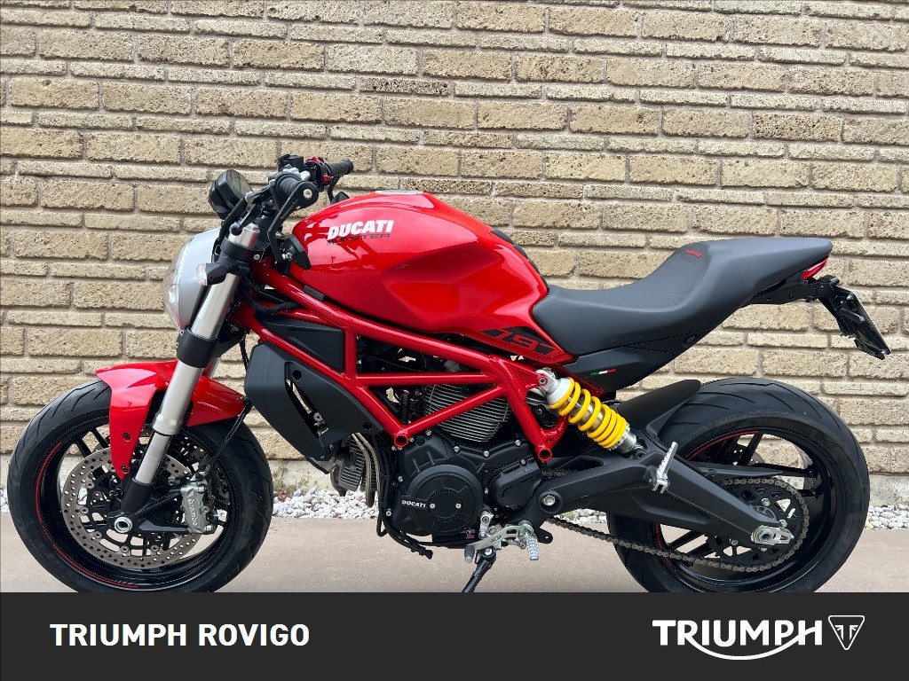 DUCATI Monster 797 Red