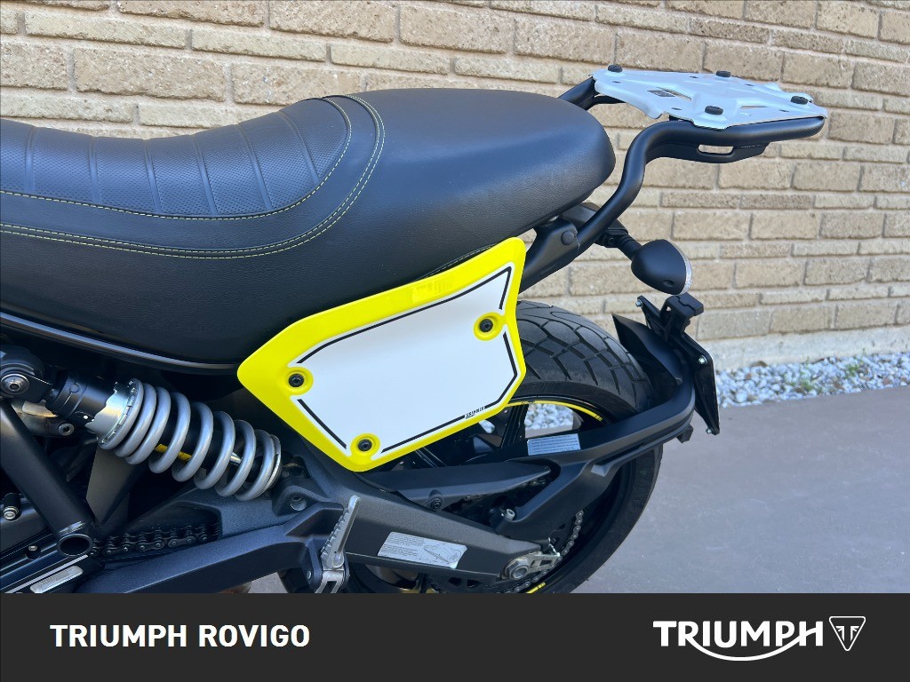 DUCATI Scrambler 800 Flat Track Pro