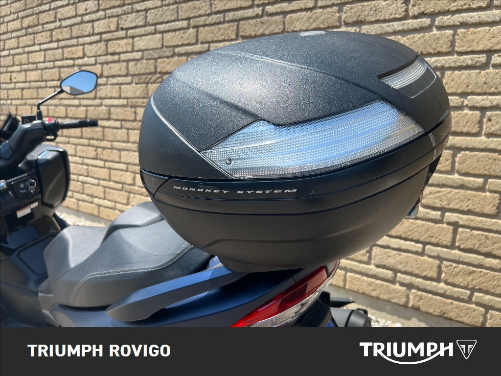 SUZUKI Burgman 400 AN