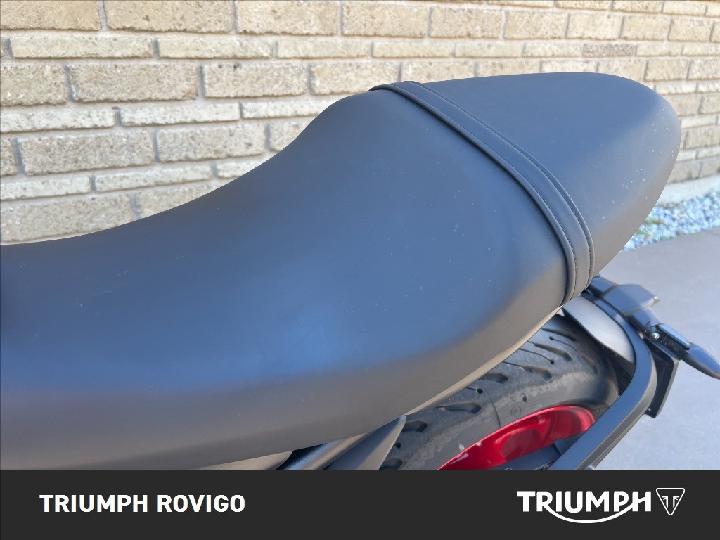 TRIUMPH Trident 660 Triple Tribute dep.A2 Abs