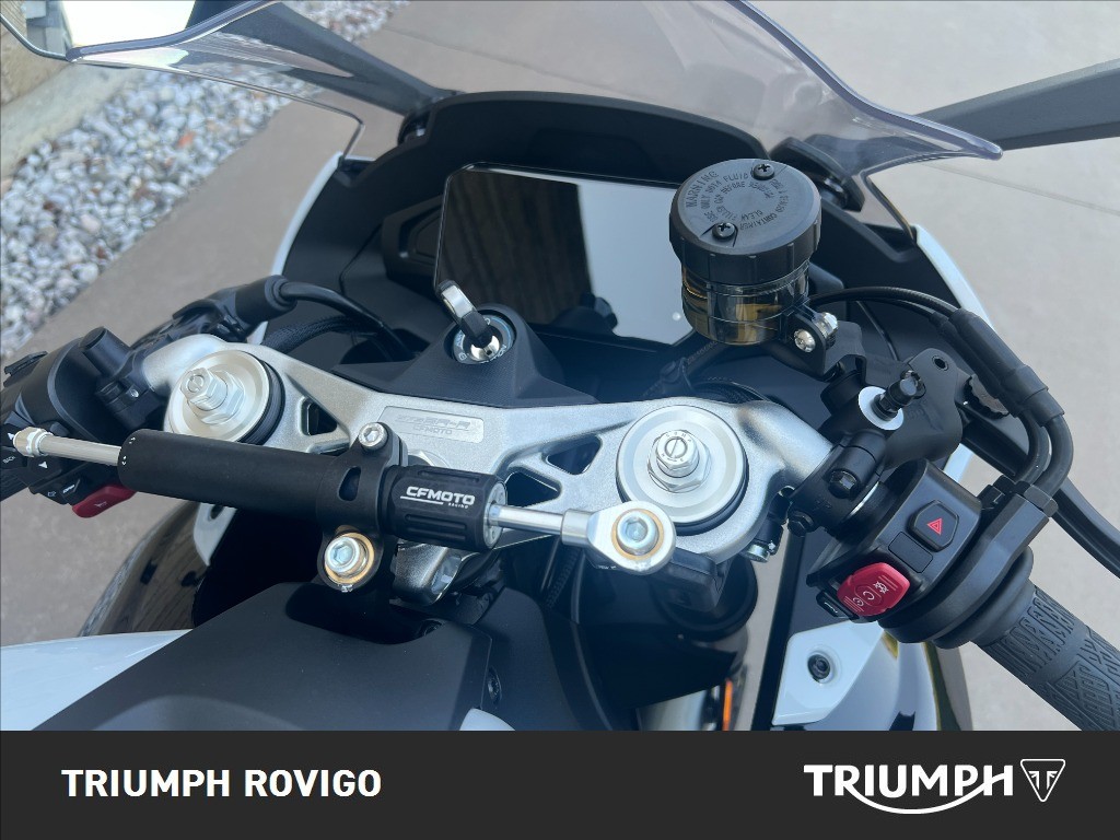 CFMOTO 675 SR R Abs