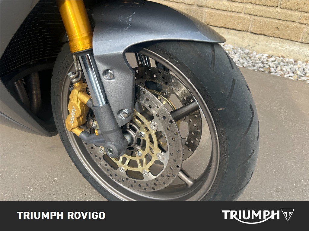 TRIUMPH Daytona 675 Triple