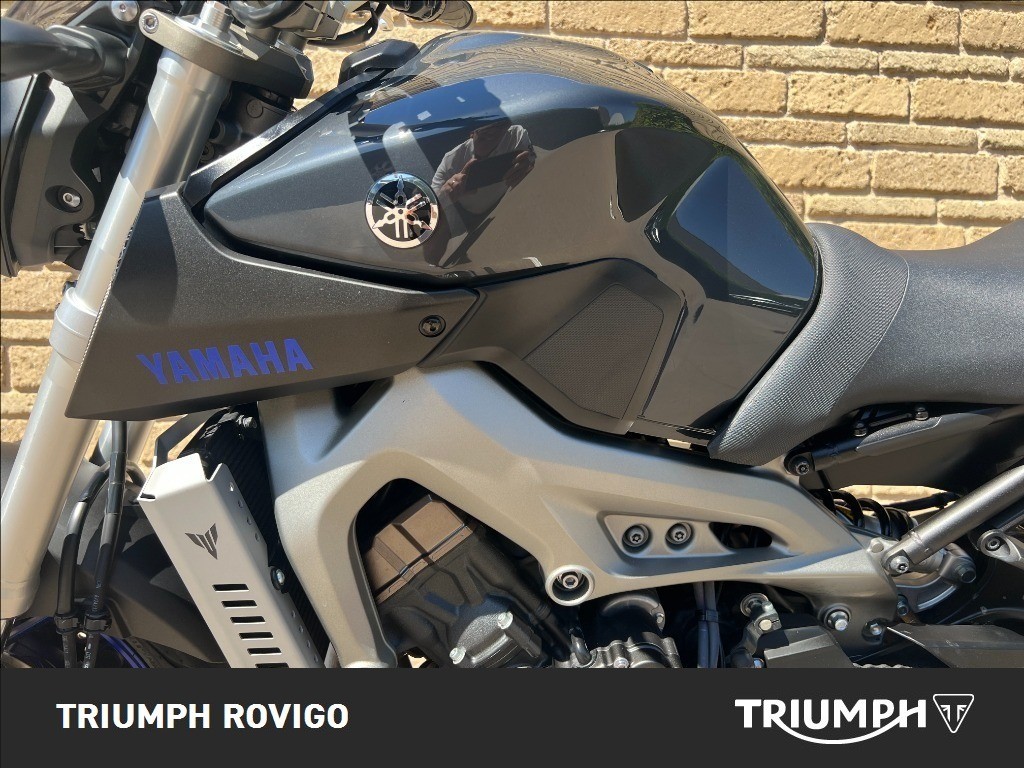 YAMAHA MT-09 850 Abs